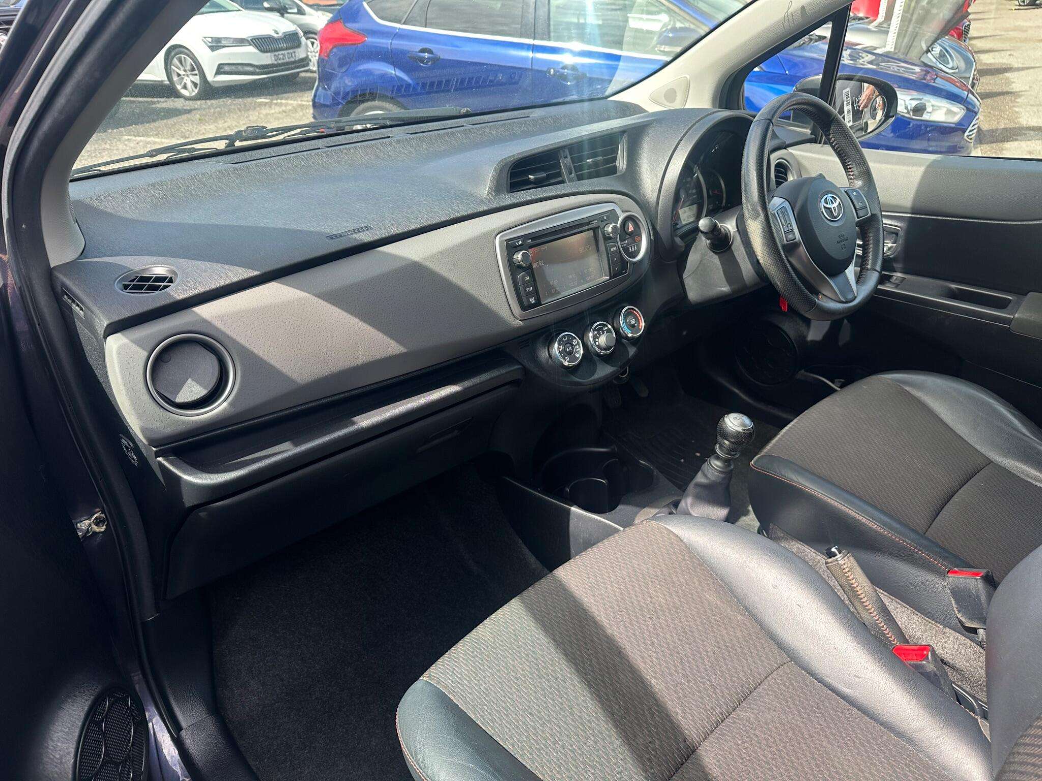 2012 TOYOTA YARIS 2012 TOYOTA YARIS