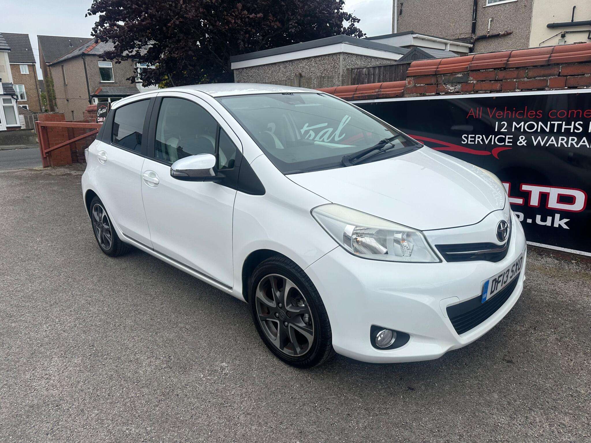 2013 TOYOTA YARIS 2013 TOYOTA YARIS