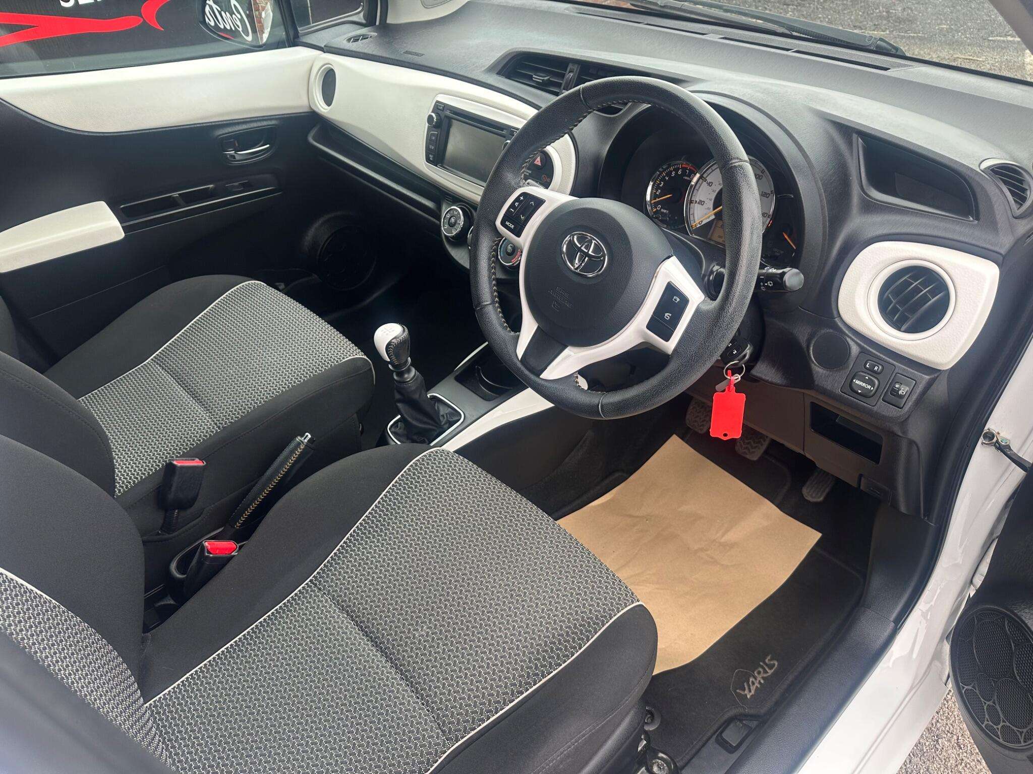 2013 TOYOTA YARIS 2013 TOYOTA YARIS