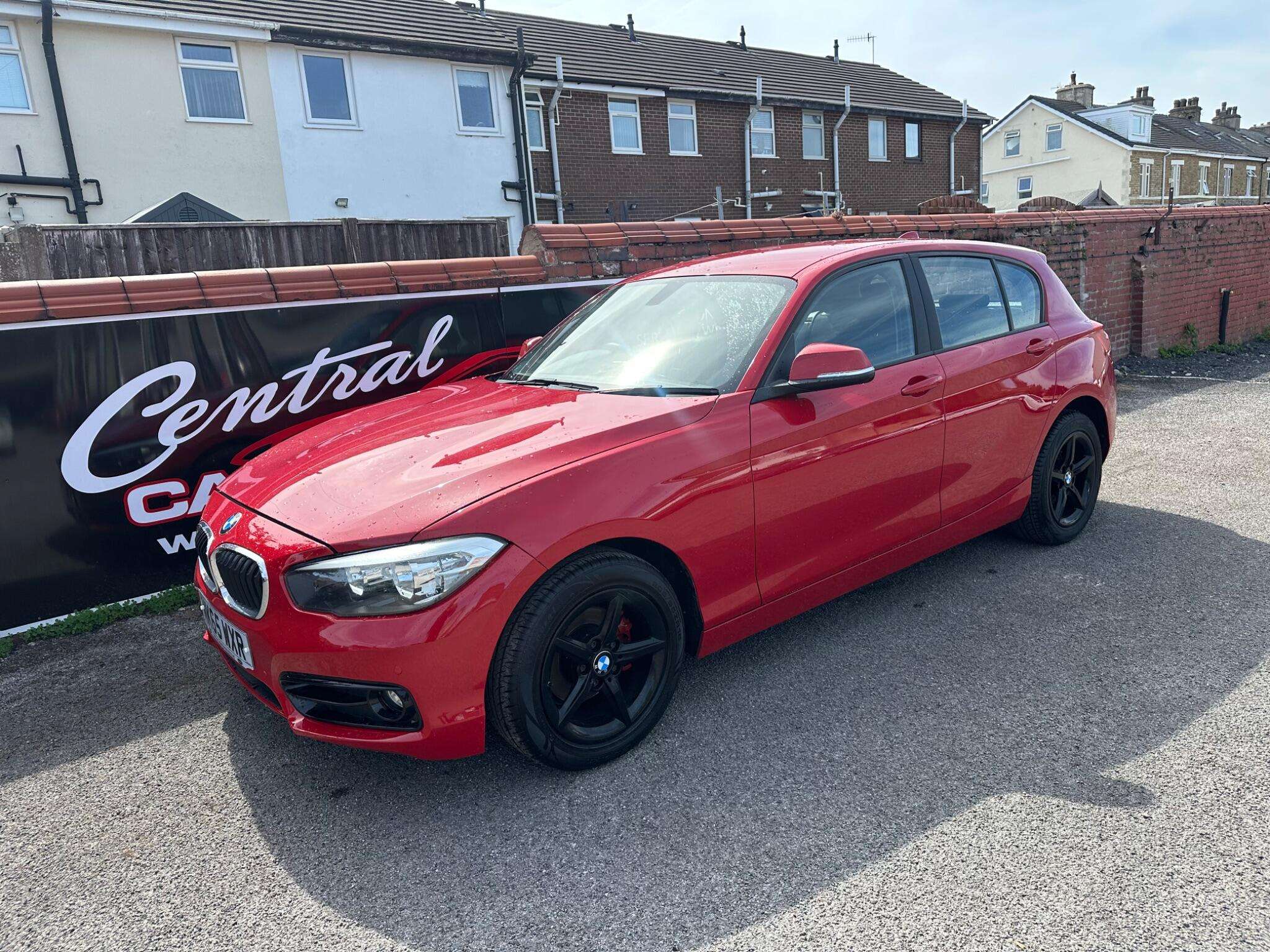 A 2015 BMW 1 SERIES 1.5 118i SE Hatchback 5dr Petrol Manual Euro 6 (s/s) (136 ps) A 2015 BMW 1 SERIES 1.5 118i SE Hatchback 5dr Petrol Manual Euro 6 (s/s) (136 ps)