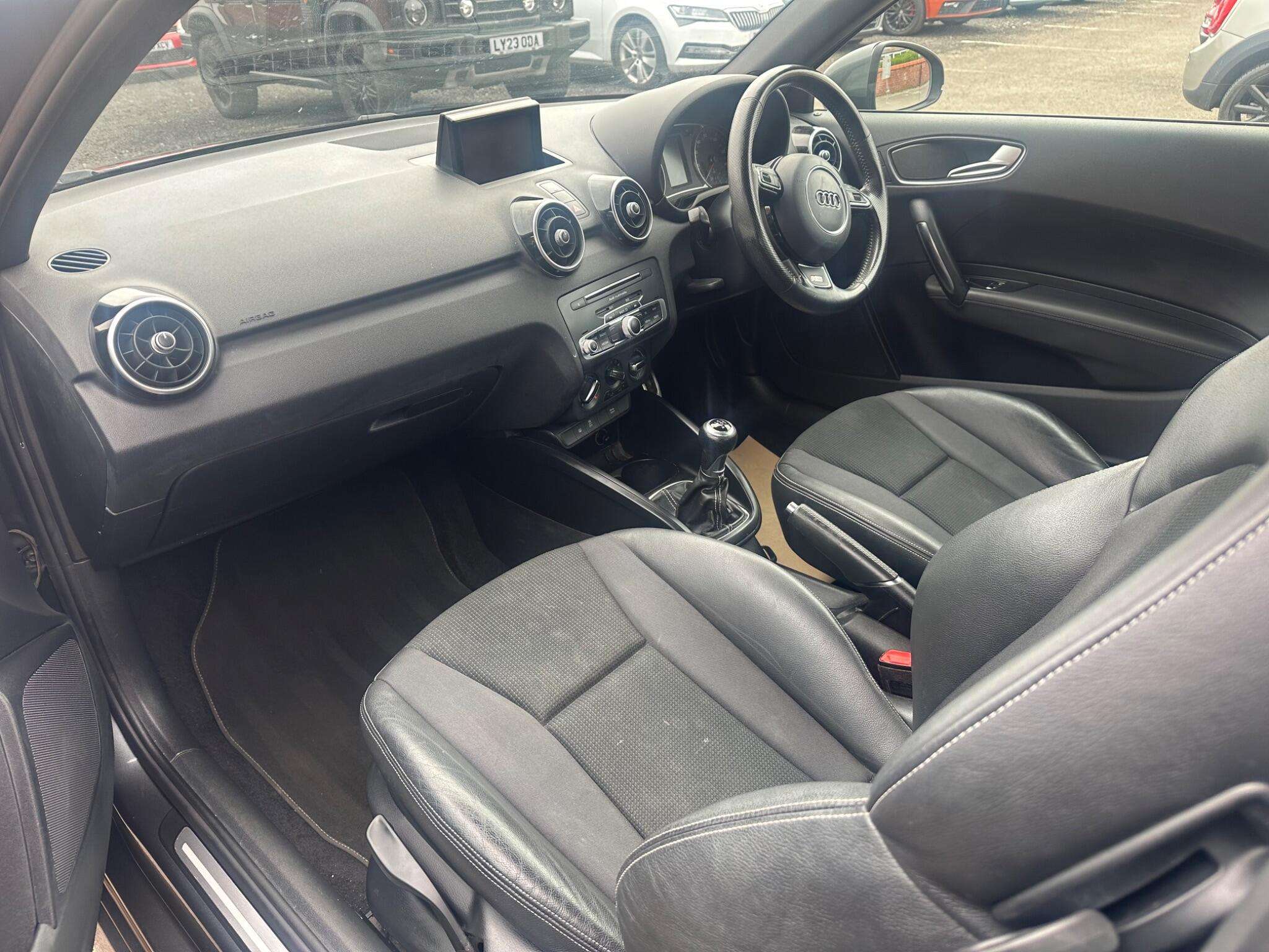 2017 AUDI A1 2017 AUDI A1