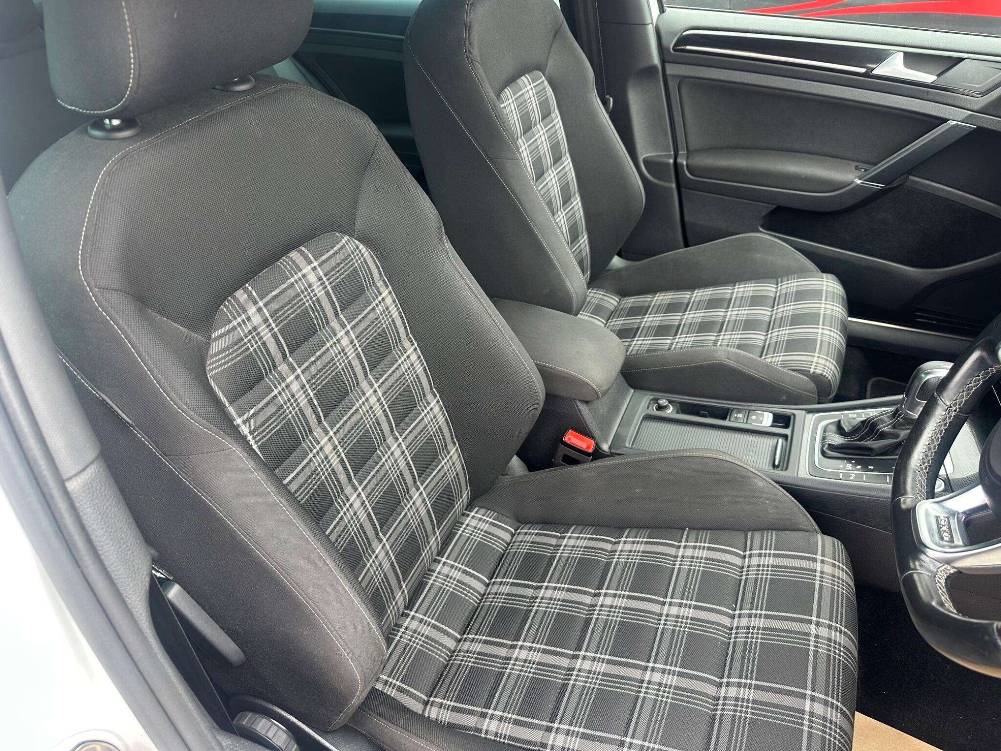 2016 VOLKSWAGEN GOLF 2016 VOLKSWAGEN GOLF