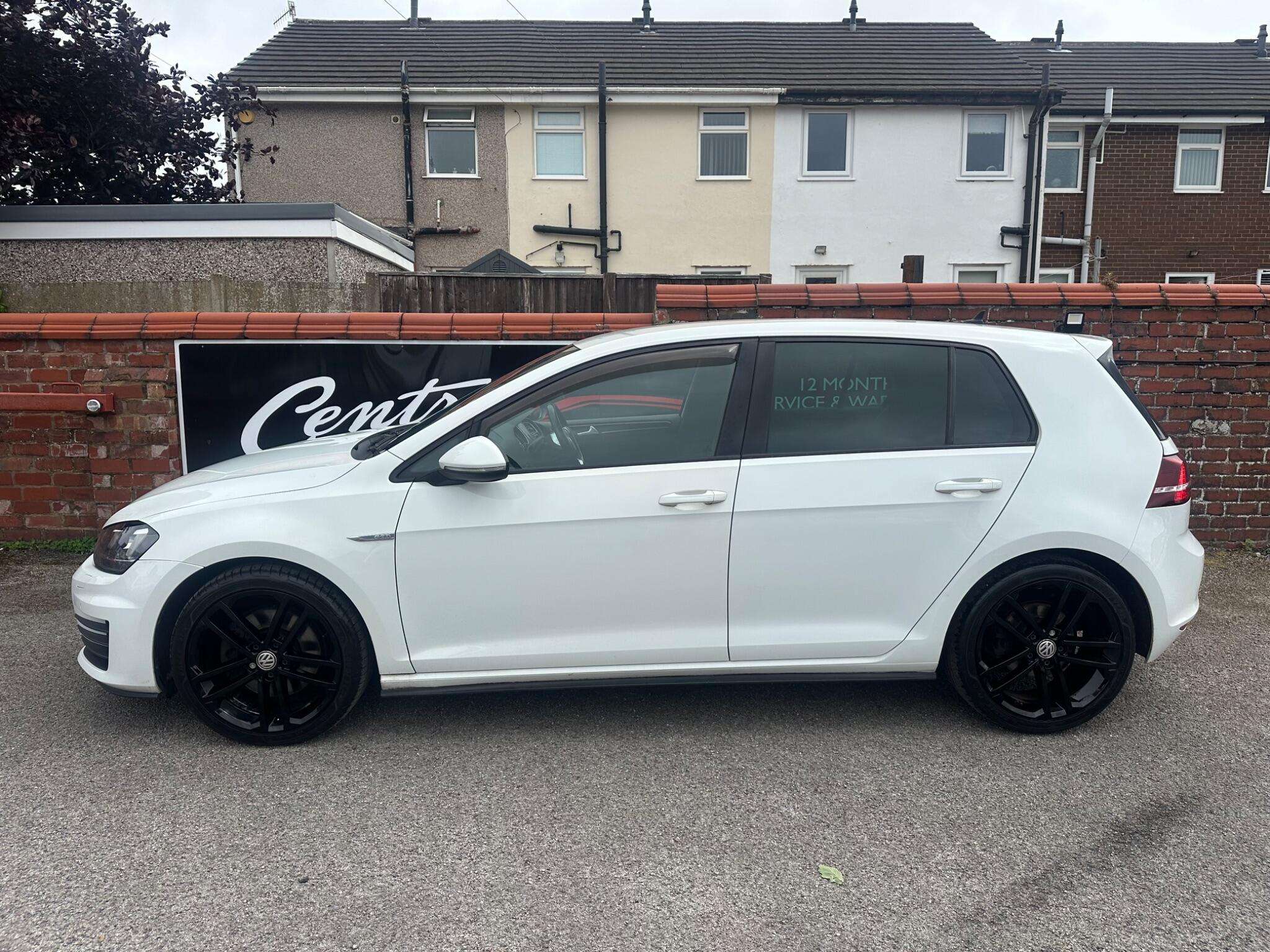 A 2016 VOLKSWAGEN GOLF 2.0 TDI BlueMotion Tech GTD Hatchback 5dr Diesel DSG Euro 6 (s/s) (184 ps) A 2016 VOLKSWAGEN GOLF 2.0 TDI BlueMotion Tech GTD Hatchback 5dr Diesel DSG Euro 6 (s/s) (184 ps)