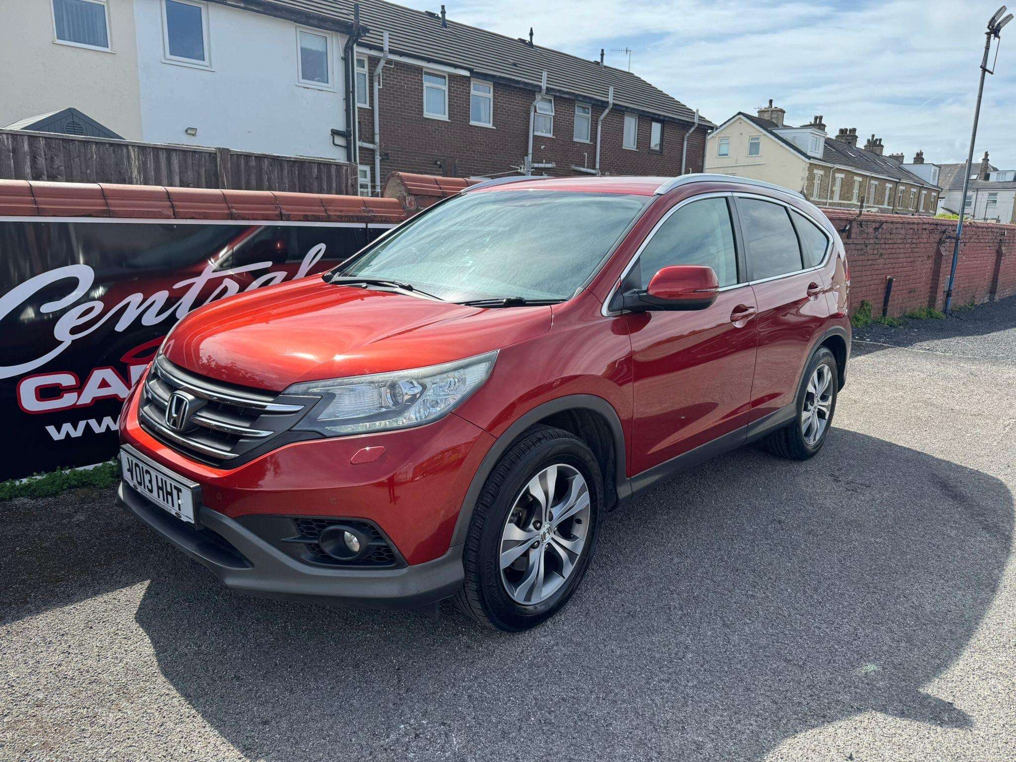 A 2013 HONDA CR-V 2.2 i-DTEC SR SUV 5dr Diesel Manual 4WD Euro 5 (s/s) (150 ps) A 2013 HONDA CR-V 2.2 i-DTEC SR SUV 5dr Diesel Manual 4WD Euro 5 (s/s) (150 ps)