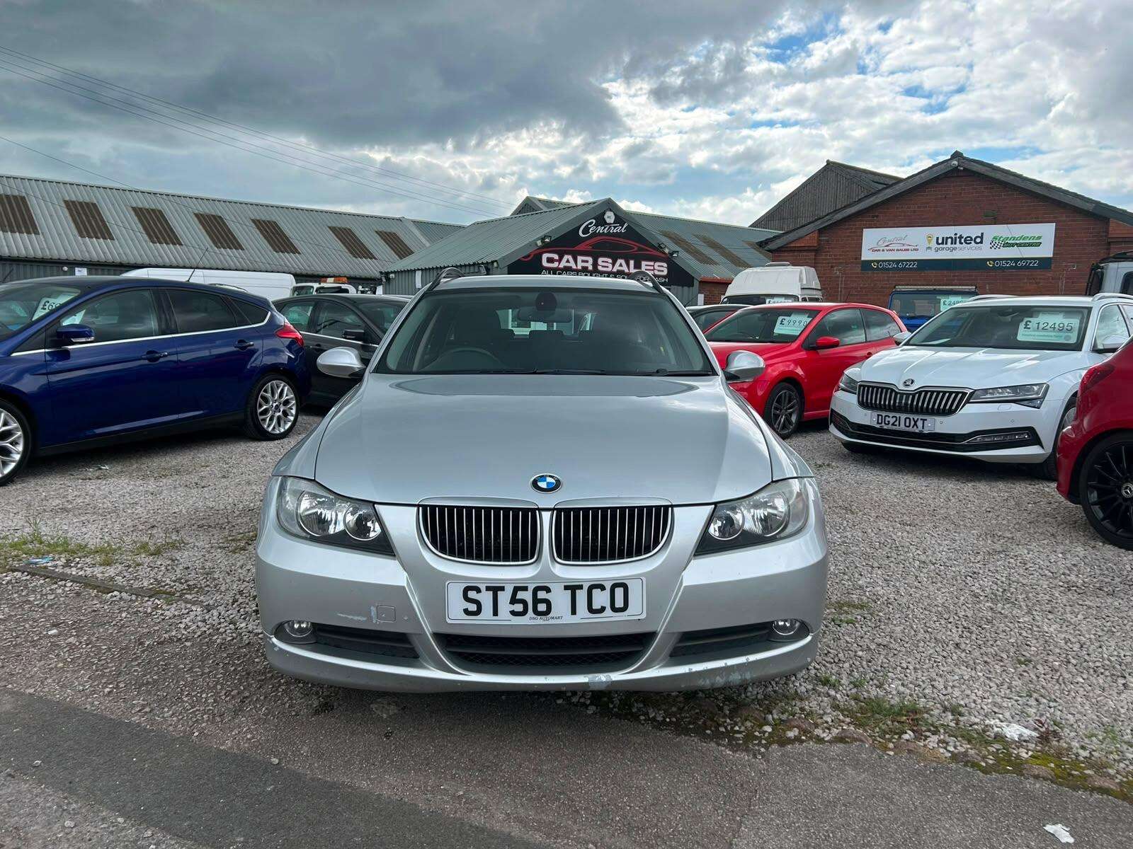 A 2006 BMW 3 SERIES 3.0 325d SE Touring 5dr Diesel Manual Euro 4 (197 ps) A 2006 BMW 3 SERIES 3.0 325d SE Touring 5dr Diesel Manual Euro 4 (197 ps)