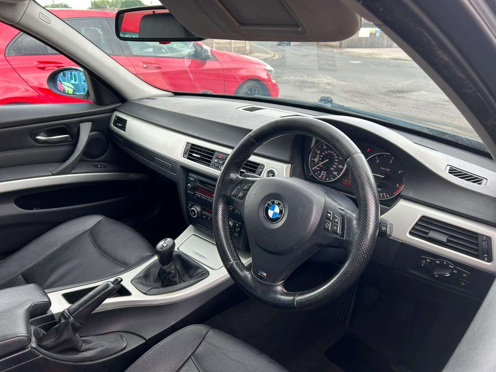 A 2008 BMW 3 SERIES 2.0 318d Edition SE Saloon 4dr Diesel Manual Euro 4 (143 ps) A 2008 BMW 3 SERIES 2.0 318d Edition SE Saloon 4dr Diesel Manual Euro 4 (143 ps)