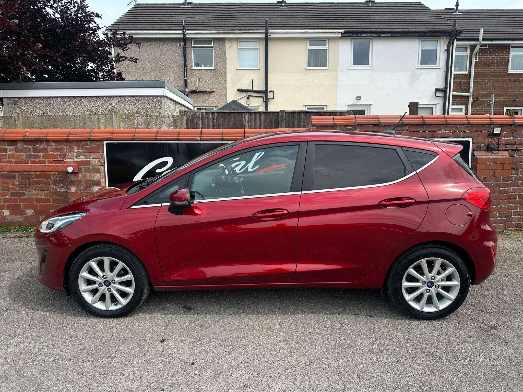 A 2019 FORD FIESTA 1.0T EcoBoost GPF Titanium Hatchback 5dr Petrol Manual Euro 6 (s/s) (100 ps A 2019 FORD FIESTA 1.0T EcoBoost GPF Titanium Hatchback 5dr Petrol Manual Euro 6 (s/s) (100 ps