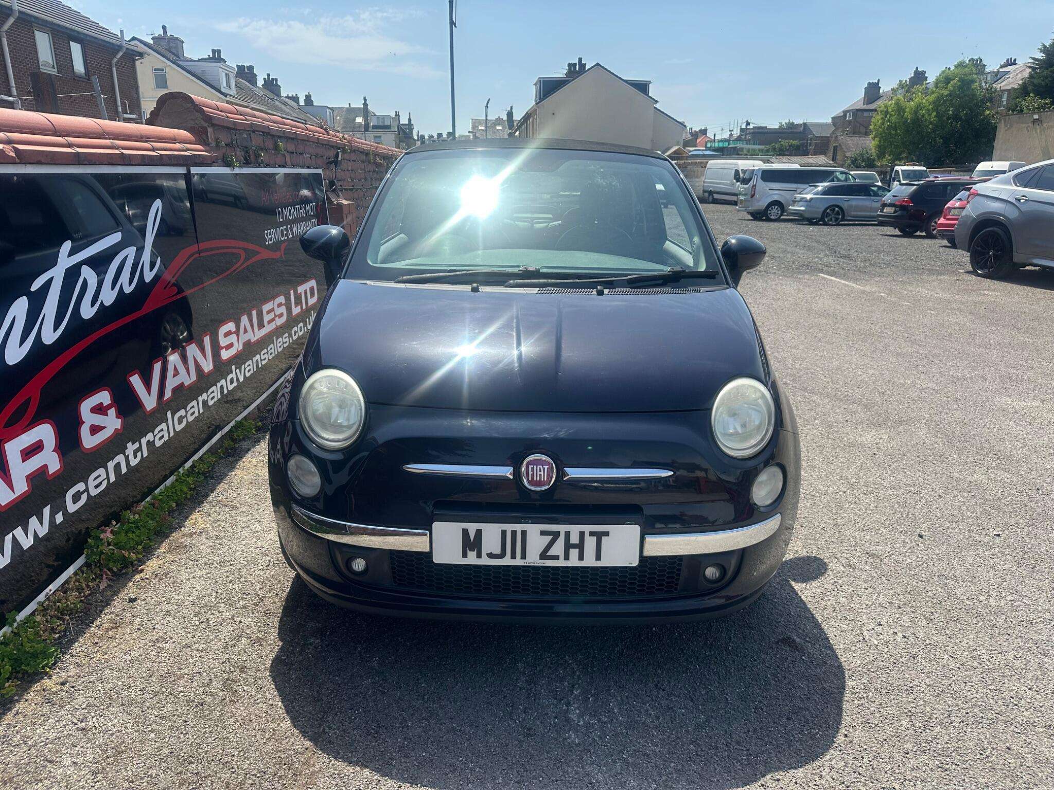 A 2011 FIAT 500C 1.4 Lounge Convertible 2dr Petrol Manual Euro 5 (100 bhp) A 2011 FIAT 500C 1.4 Lounge Convertible 2dr Petrol Manual Euro 5 (100 bhp)