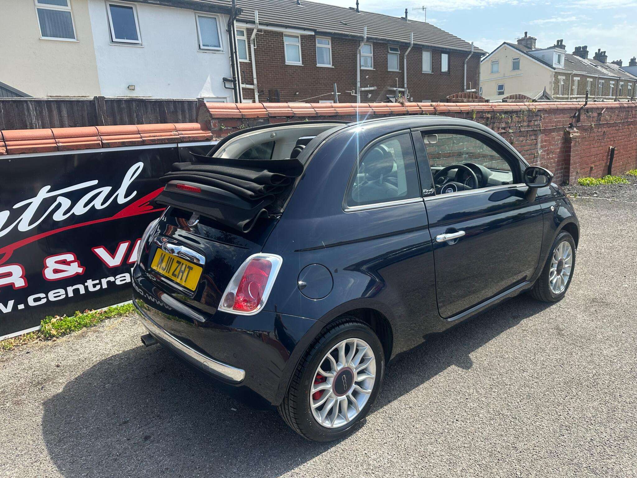 2011 FIAT 500C 2011 FIAT 500C