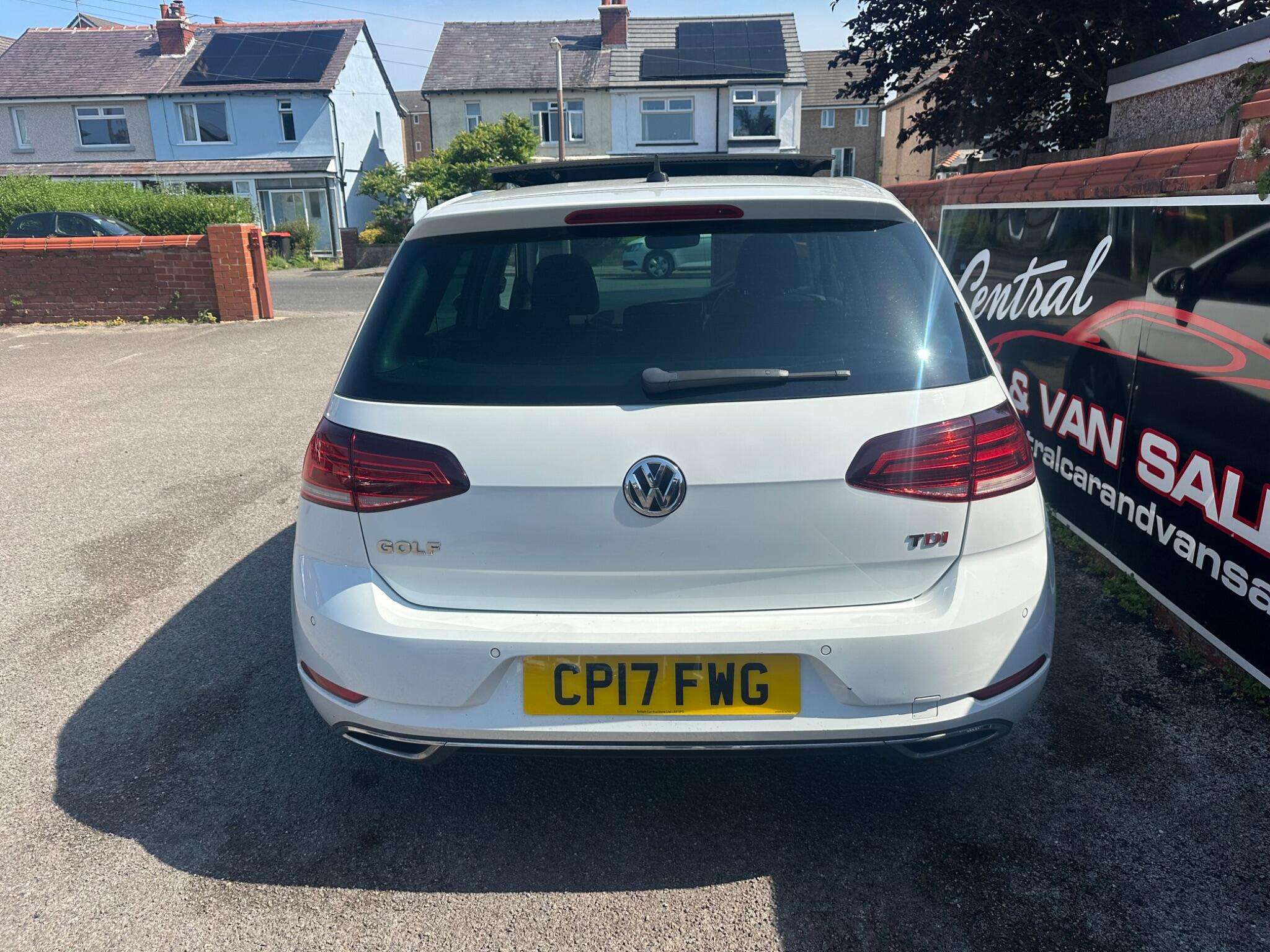 2017 VOLKSWAGEN GOLF 2017 VOLKSWAGEN GOLF