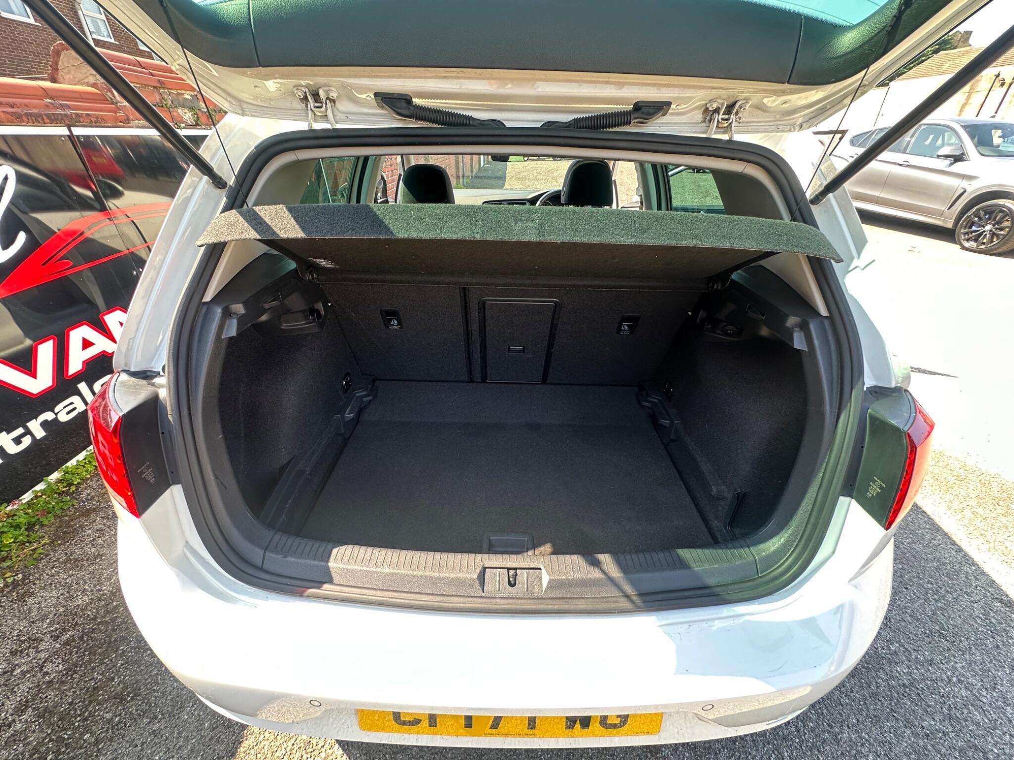 2017 VOLKSWAGEN GOLF 2017 VOLKSWAGEN GOLF