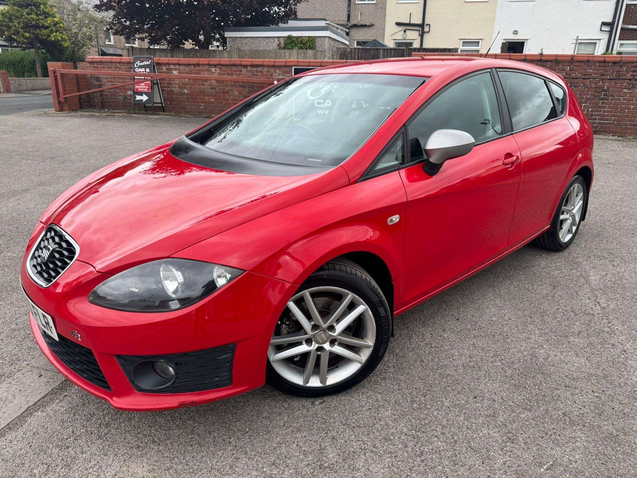 A 2010 SEAT LEON 2.0 TDI CR FR Hatchback 5dr Diesel Manual Euro 5 (170 ps) A 2010 SEAT LEON 2.0 TDI CR FR Hatchback 5dr Diesel Manual Euro 5 (170 ps)