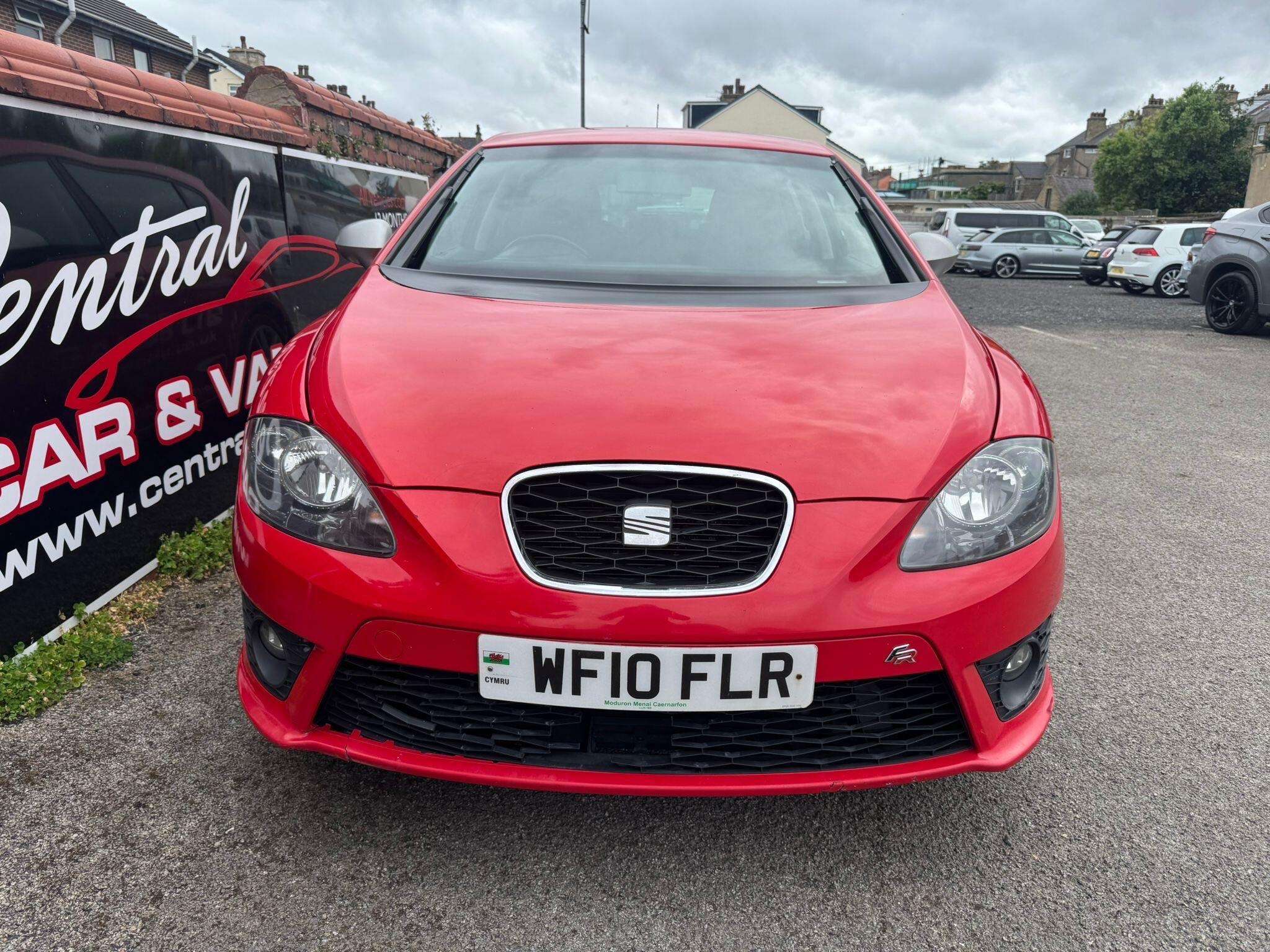A 2010 SEAT LEON 2.0 TDI CR FR Hatchback 5dr Diesel Manual Euro 5 (170 ps) A 2010 SEAT LEON 2.0 TDI CR FR Hatchback 5dr Diesel Manual Euro 5 (170 ps)