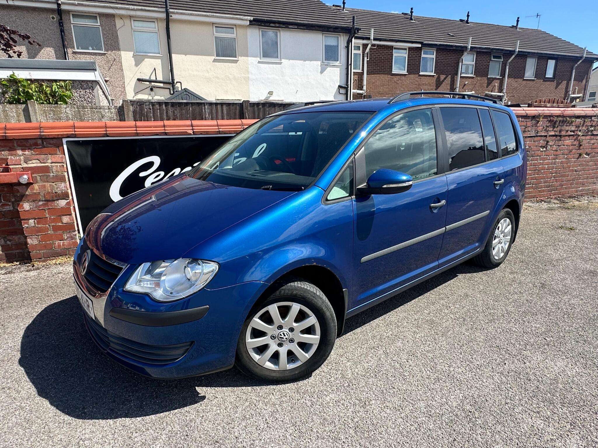 A 2010 VOLKSWAGEN TOURAN 1.6 S MPV 5dr Petrol Manual (7 Seats) (194 g/km, 100 bhp) A 2010 VOLKSWAGEN TOURAN 1.6 S MPV 5dr Petrol Manual (7 Seats) (194 g/km, 100 bhp)