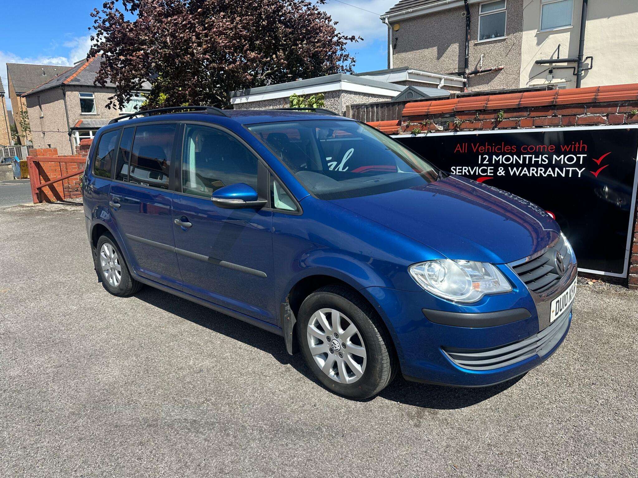 A 2010 VOLKSWAGEN TOURAN 1.6 S MPV 5dr Petrol Manual (7 Seats) (194 g/km, 100 bhp) A 2010 VOLKSWAGEN TOURAN 1.6 S MPV 5dr Petrol Manual (7 Seats) (194 g/km, 100 bhp)