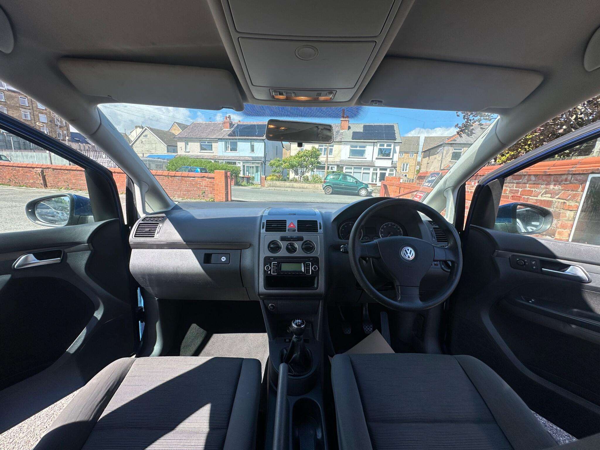 2010 VOLKSWAGEN TOURAN 2010 VOLKSWAGEN TOURAN