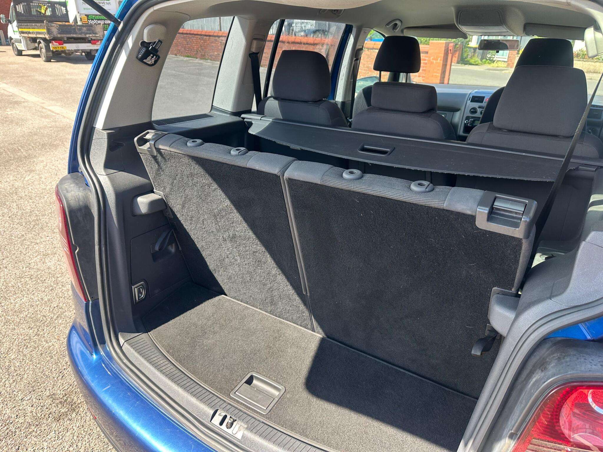 2010 VOLKSWAGEN TOURAN 2010 VOLKSWAGEN TOURAN