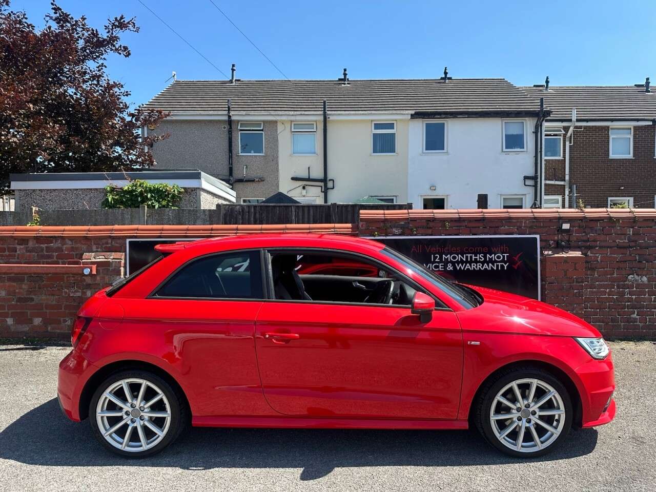 A 2016 AUDI A1 1.4 TFSI S line Hatchback 3dr Petrol S Tronic Euro 6 (s/s) (125 ps) Finance A 2016 AUDI A1 1.4 TFSI S line Hatchback 3dr Petrol S Tronic Euro 6 (s/s) (125 ps) Finance