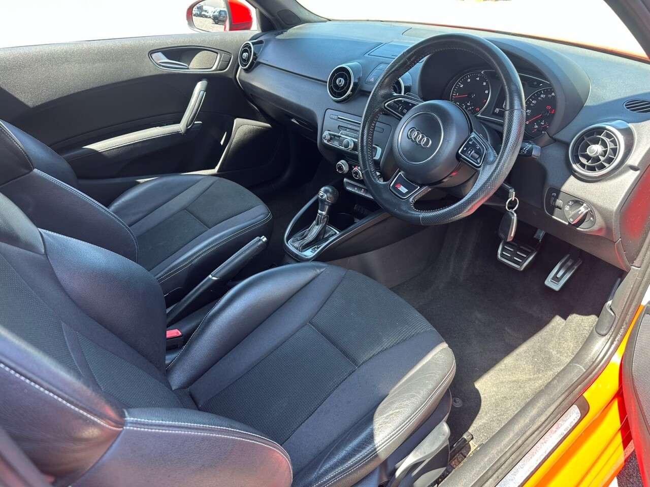 2016 AUDI A1 2016 AUDI A1