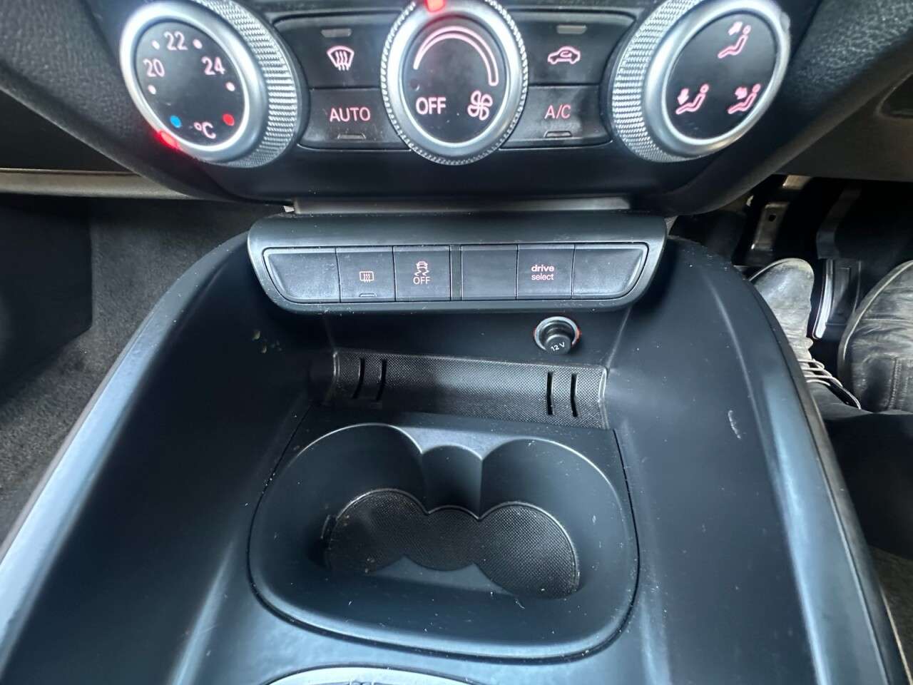 2016 AUDI A1 2016 AUDI A1