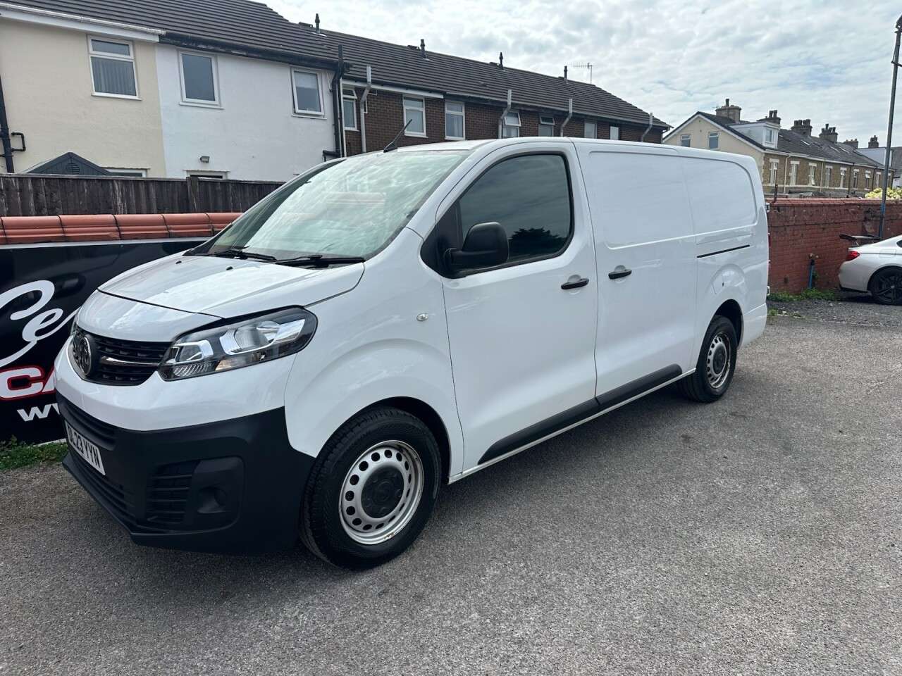 A 2023 VAUXHALL VIVARO 1.5 Turbo D 2900 Prime Panel Van 6dr Diesel Manual L2 H1 Euro 6 (s/s) (100 A 2023 VAUXHALL VIVARO 1.5 Turbo D 2900 Prime Panel Van 6dr Diesel Manual L2 H1 Euro 6 (s/s) (100