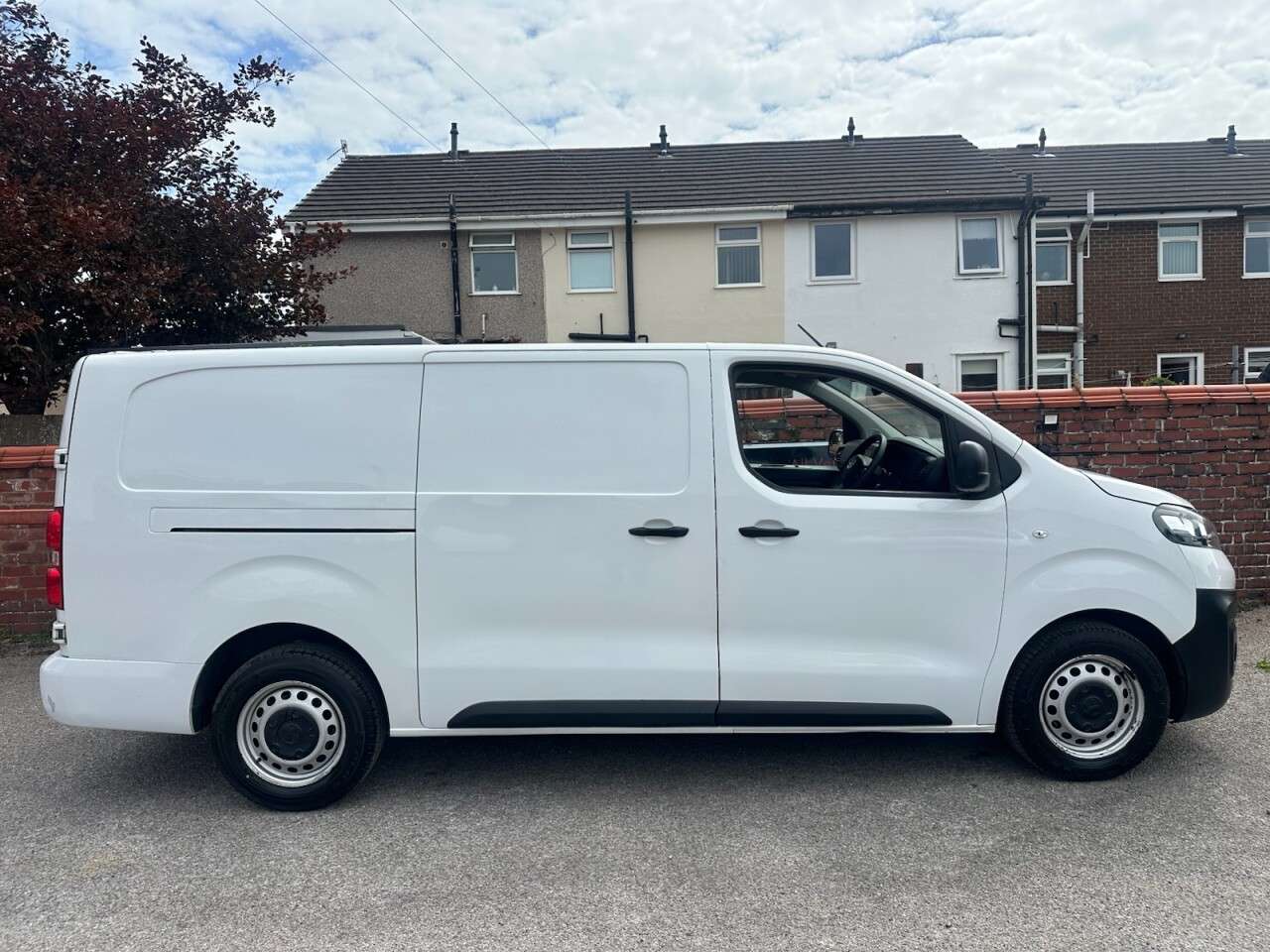 A 2023 VAUXHALL VIVARO 1.5 Turbo D 2900 Prime Panel Van 6dr Diesel Manual L2 H1 Euro 6 (s/s) (100 A 2023 VAUXHALL VIVARO 1.5 Turbo D 2900 Prime Panel Van 6dr Diesel Manual L2 H1 Euro 6 (s/s) (100