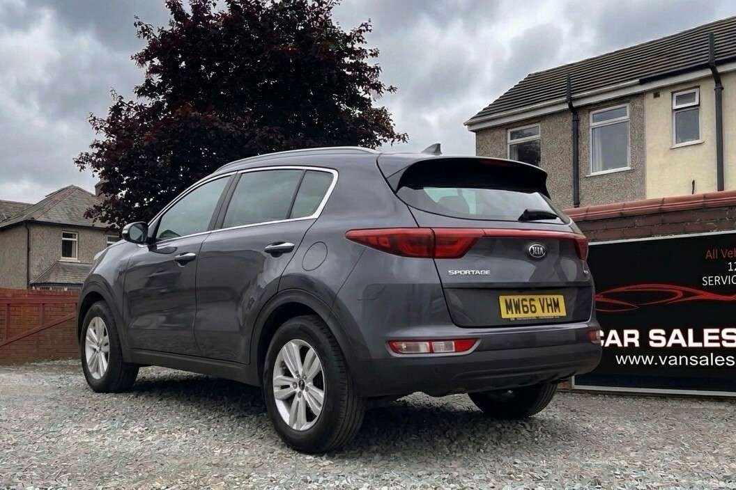 A 2017 KIA SPORTAGE 1.6 GDi 2 SUV 5dr Petrol Manual Euro 6 (s/s) (130 bhp) FINANCE PARTX A 2017 KIA SPORTAGE 1.6 GDi 2 SUV 5dr Petrol Manual Euro 6 (s/s) (130 bhp) FINANCE PARTX