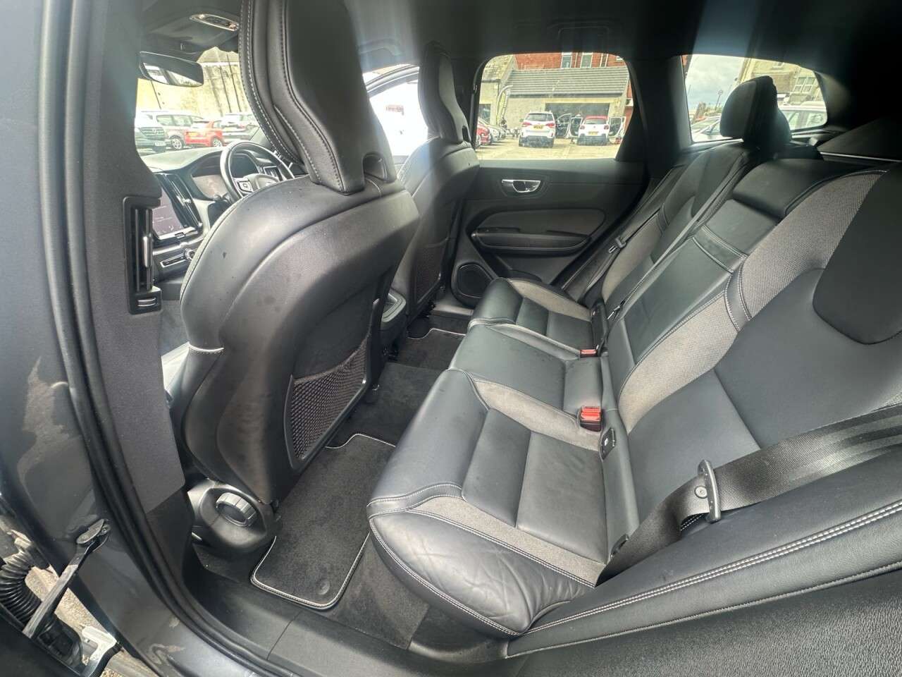 2021 VOLVO XC60 2021 VOLVO XC60