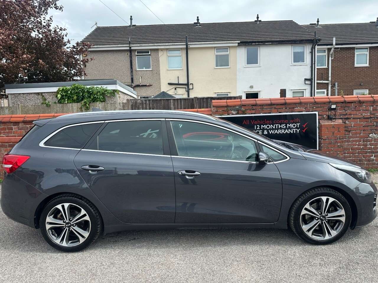 A 2018 KIA CEED 1.6 CRDi GT-Line Sportswagon 5dr Diesel Manual Euro 6 (s/s) (134 bhp) A 2018 KIA CEED 1.6 CRDi GT-Line Sportswagon 5dr Diesel Manual Euro 6 (s/s) (134 bhp)
