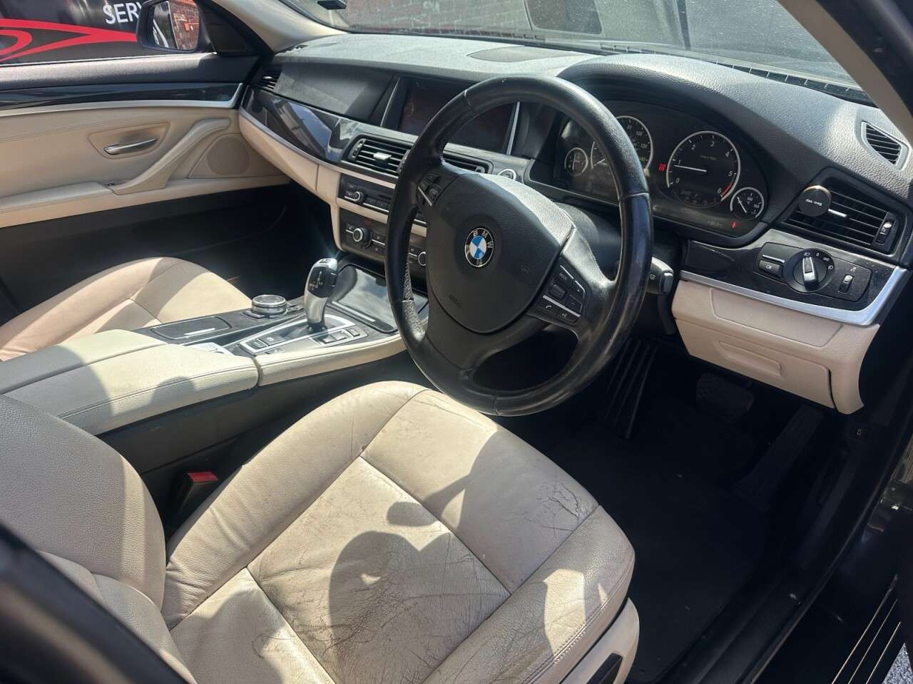 A 2015 BMW 5 SERIES 2.0 520d SE Saloon 4dr Diesel Auto Euro 6 (s/s) (190 ps) Part Exchange Welc A 2015 BMW 5 SERIES 2.0 520d SE Saloon 4dr Diesel Auto Euro 6 (s/s) (190 ps) Part Exchange Welc