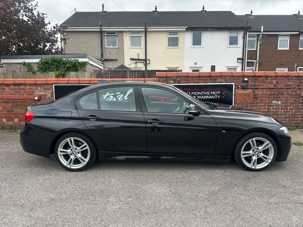 A 2017 BMW 3 SERIES 2.0 318d M Sport Saloon 4dr Diesel Manual Euro 6 (s/s) (150 ps) A 2017 BMW 3 SERIES 2.0 318d M Sport Saloon 4dr Diesel Manual Euro 6 (s/s) (150 ps)