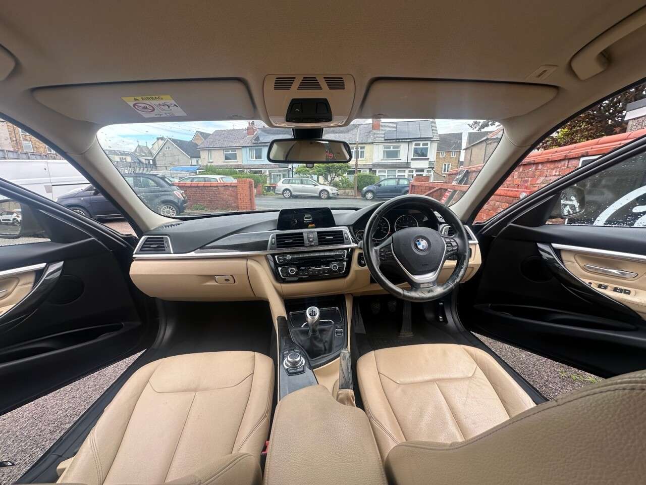 A 2017 BMW 3 SERIES 320I Individual Luxury Saloon Manual Euro 6 (s/s) (184 ps) Finance Partx A 2017 BMW 3 SERIES 320I Individual Luxury Saloon Manual Euro 6 (s/s) (184 ps) Finance Partx