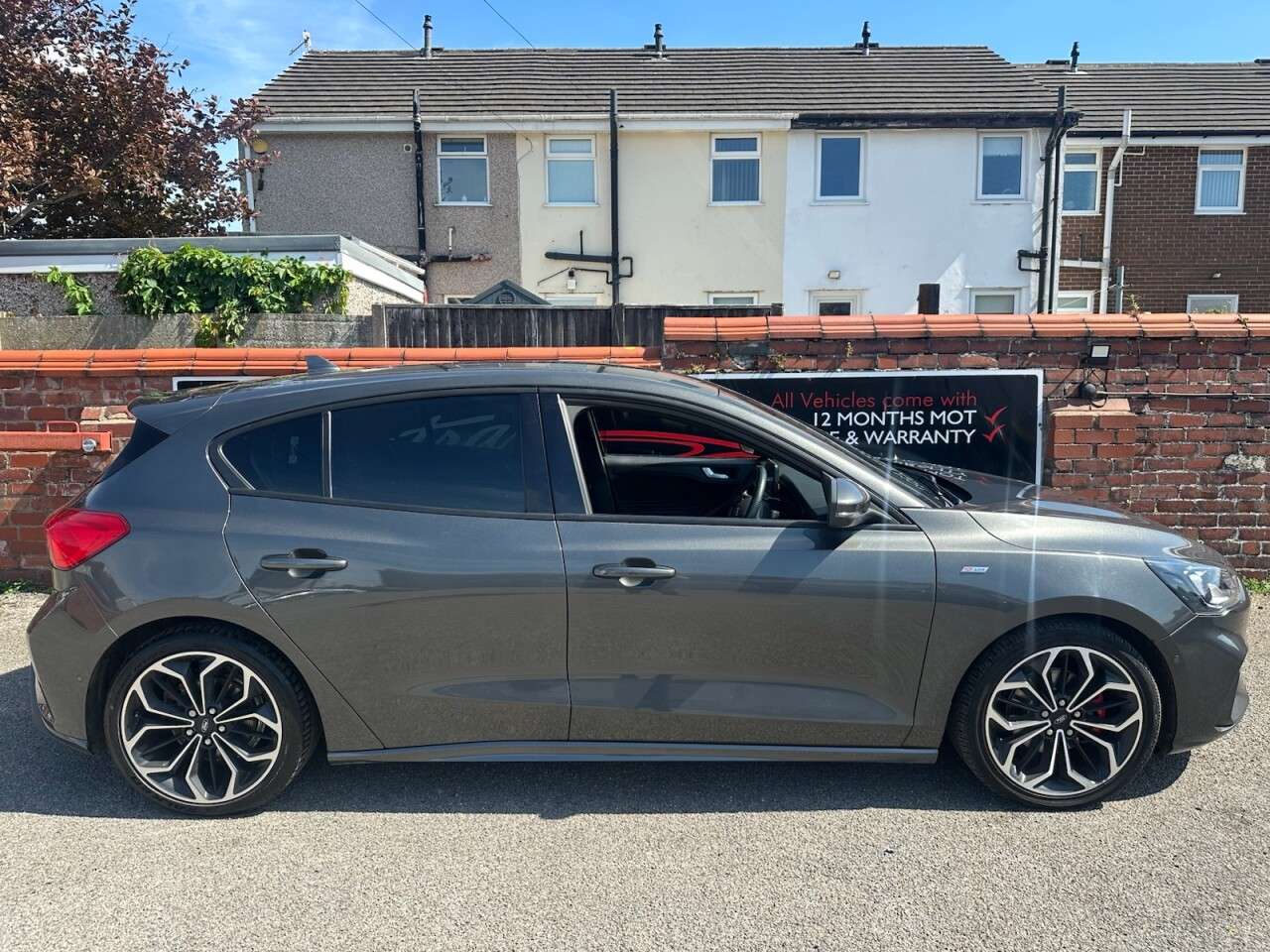 A 2019 FORD FOCUS 1.5 EcoBlue ST-Line X Hatchback 5dr Diesel Manual Euro 6 (s/s) (120 ps) A 2019 FORD FOCUS 1.5 EcoBlue ST-Line X Hatchback 5dr Diesel Manual Euro 6 (s/s) (120 ps)