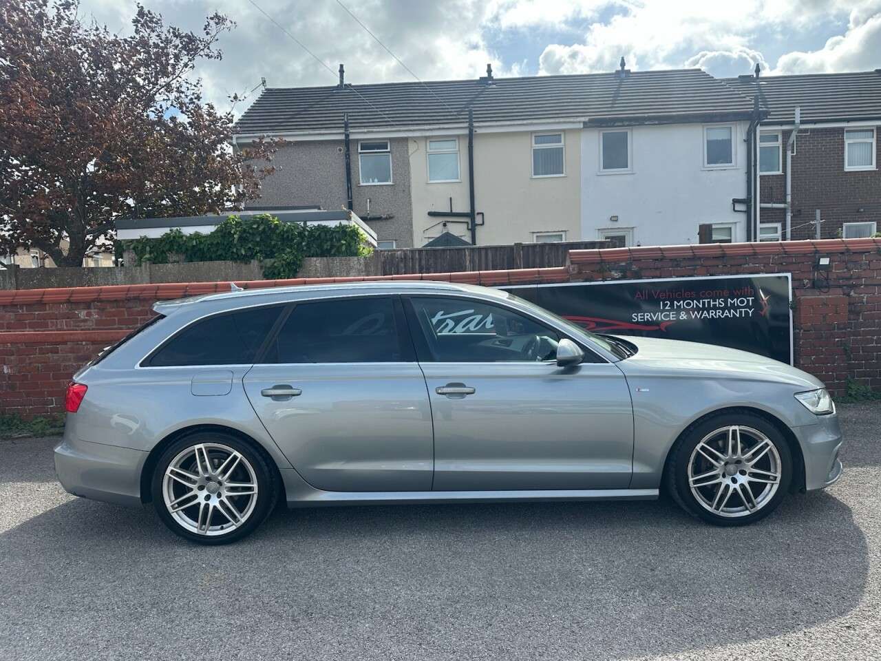 A 2012 AUDI A6 AVANT 2.0 TDI S line Automatic Estate Diesel Multitronic (177 ps) A 2012 AUDI A6 AVANT 2.0 TDI S line Automatic Estate Diesel Multitronic (177 ps)