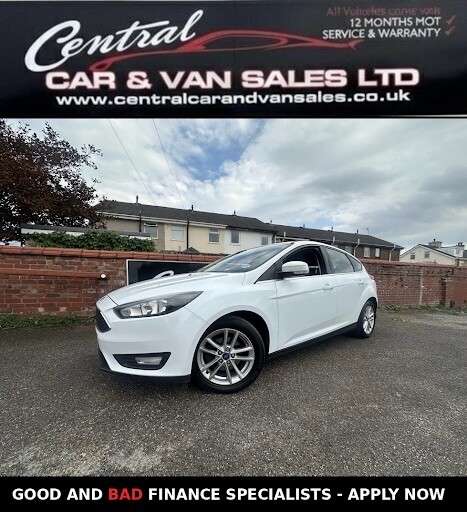 A 2015 FORD FOCUS 1.0T EcoBoost Zetec Hatchback 5dr Petrol Manual Euro 6 (s/s) (100 ps) A 2015 FORD FOCUS 1.0T EcoBoost Zetec Hatchback 5dr Petrol Manual Euro 6 (s/s) (100 ps)