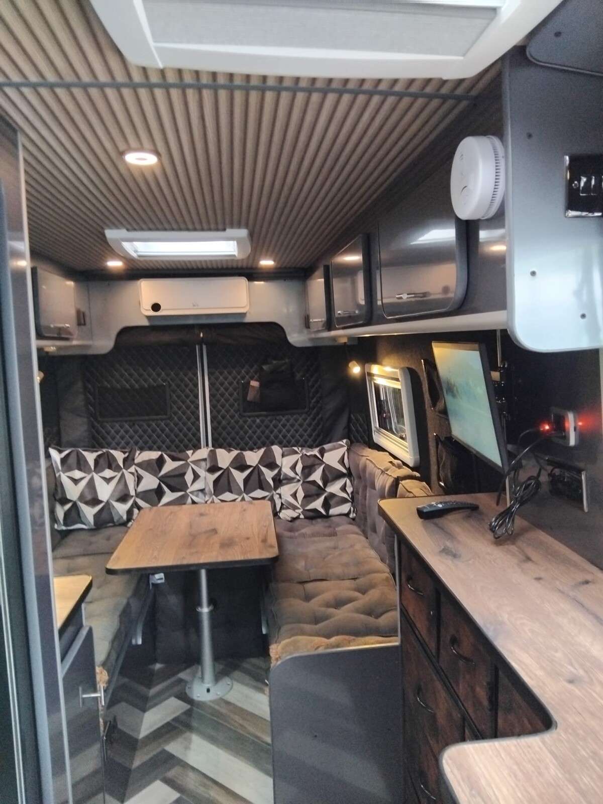 A 2021 MAJESTIC VOYAGER Luxury Built 2 Berth Touring Motorhome Camper Conversion Big Specification A 2021 MAJESTIC VOYAGER Luxury Built 2 Berth Touring Motorhome Camper Conversion Big Specification