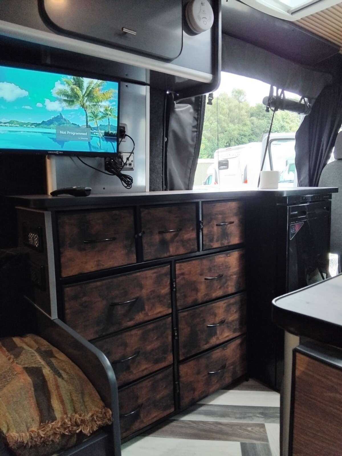 A 2021 MAJESTIC VOYAGER Luxury Built 2 Berth Touring Motorhome Camper Conversion Big Specification A 2021 MAJESTIC VOYAGER Luxury Built 2 Berth Touring Motorhome Camper Conversion Big Specification