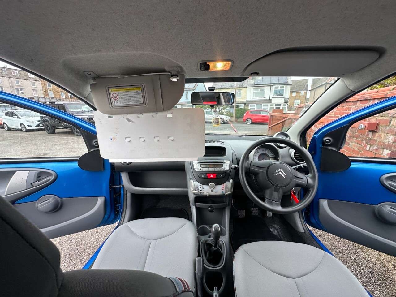A 2011 CITROEN C1 1.0i VTR+ Hatchback 5dr Petrol Manual Euro 5 (68 ps) A 2011 CITROEN C1 1.0i VTR+ Hatchback 5dr Petrol Manual Euro 5 (68 ps)