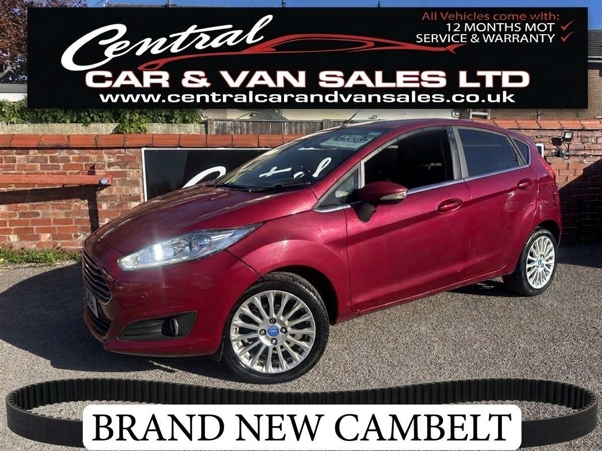 A 2013 FORD FIESTA 1.0T EcoBoost Titanium Hatchback 5dr Petrol Manual Euro 5 (s/s) (100 ps) A 2013 FORD FIESTA 1.0T EcoBoost Titanium Hatchback 5dr Petrol Manual Euro 5 (s/s) (100 ps)