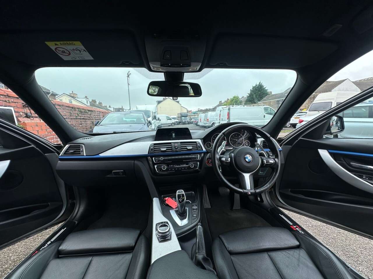 A 2017 BMW 3 SERIES 3.0 335d M Sport Saloon 4dr Diesel Auto xDrive Euro 6 (s/s) (313 ps) A 2017 BMW 3 SERIES 3.0 335d M Sport Saloon 4dr Diesel Auto xDrive Euro 6 (s/s) (313 ps)