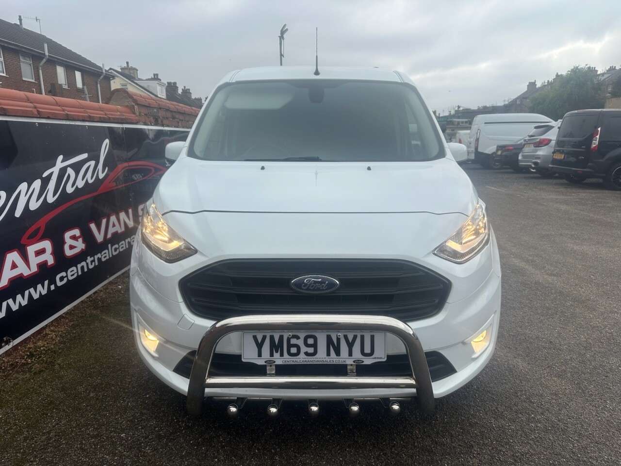 A 2019 FORD TRANSIT CONNECT 1.5 200 EcoBlue Limited Panel Van 5dr Diesel Manual L1 Euro 6 (s/s) (120 ps A 2019 FORD TRANSIT CONNECT 1.5 200 EcoBlue Limited Panel Van 5dr Diesel Manual L1 Euro 6 (s/s) (120 ps