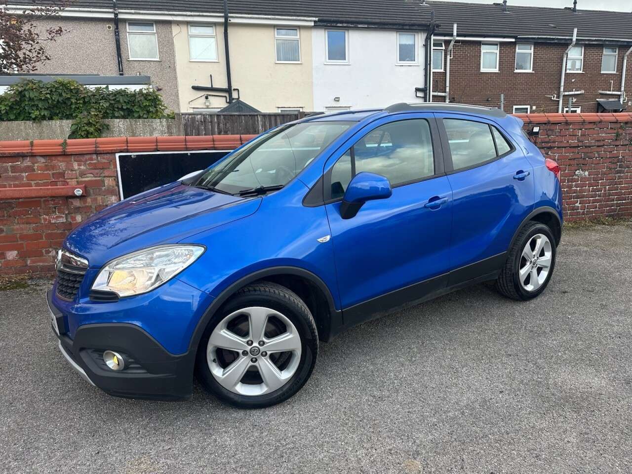 A 2013 VAUXHALL MOKKA 1.7 CDTi Exclusiv SUV 5dr Diesel Manual 2WD Euro 5 (s/s) (130 ps) A 2013 VAUXHALL MOKKA 1.7 CDTi Exclusiv SUV 5dr Diesel Manual 2WD Euro 5 (s/s) (130 ps)