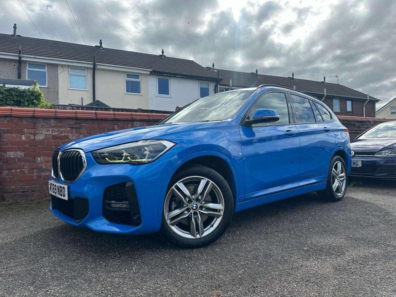 A 2019 BMW X1 2.0 20i GPF M Sport SUV 5dr Petrol DCT sDrive Euro 6 (s/s) (192 ps) A 2019 BMW X1 2.0 20i GPF M Sport SUV 5dr Petrol DCT sDrive Euro 6 (s/s) (192 ps)