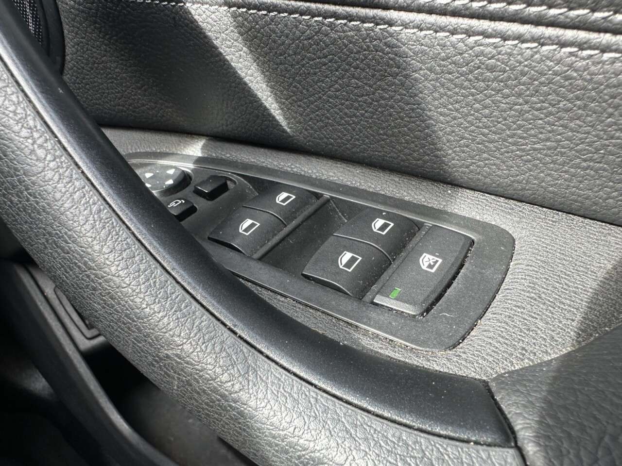 A 2019 BMW X1 2.0 20i GPF M Sport SUV 5dr Petrol DCT sDrive Euro 6 (s/s) (192 ps) A 2019 BMW X1 2.0 20i GPF M Sport SUV 5dr Petrol DCT sDrive Euro 6 (s/s) (192 ps)
