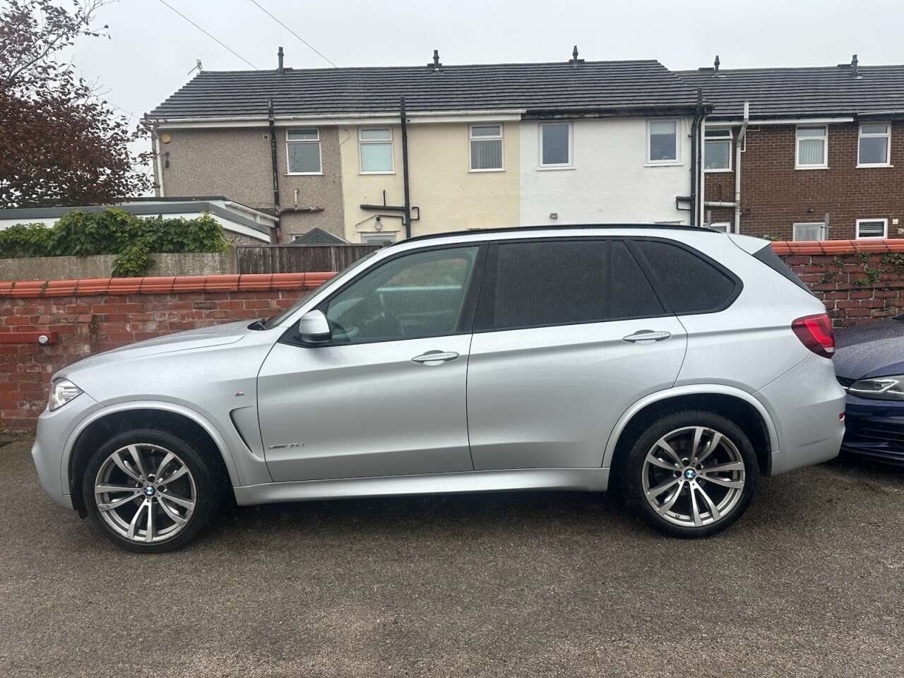 A 2018 BMW X5 3.0 30d M Sport SUV 5dr Diesel Auto xDrive Euro 6 (s/s) (258 ps) A 2018 BMW X5 3.0 30d M Sport SUV 5dr Diesel Auto xDrive Euro 6 (s/s) (258 ps)