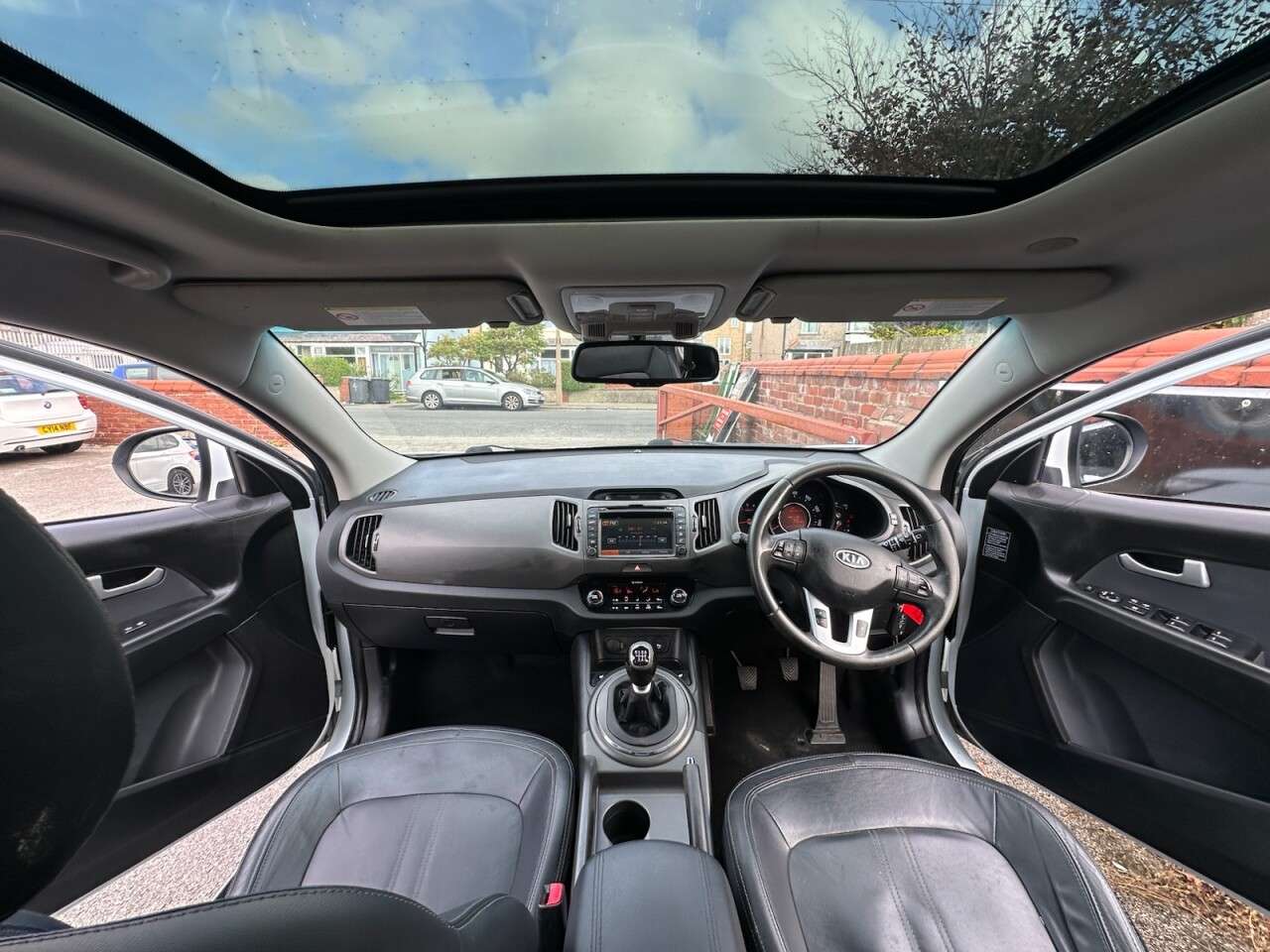 A 2012 KIA SPORTAGE 2.0 CRDi KX-3 SUV 5dr Diesel Manual AWD Euro 5 (134 bhp) A 2012 KIA SPORTAGE 2.0 CRDi KX-3 SUV 5dr Diesel Manual AWD Euro 5 (134 bhp)