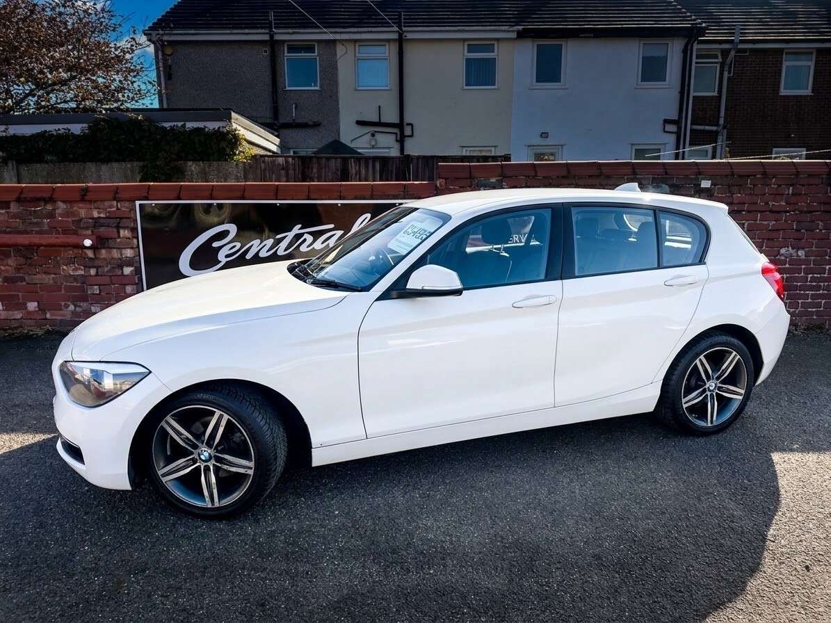 A 2014 BMW 1 SERIES 2.0 116d Sport Hatchback 5dr Diesel Manual Euro 5 (s/s) (116 ps) A 2014 BMW 1 SERIES 2.0 116d Sport Hatchback 5dr Diesel Manual Euro 5 (s/s) (116 ps)