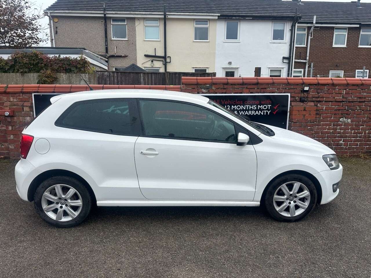 A 2012 VOLKSWAGEN POLO 1.4 Match Hatchback 3dr Petrol Manual Euro 5 (85 ps) A 2012 VOLKSWAGEN POLO 1.4 Match Hatchback 3dr Petrol Manual Euro 5 (85 ps)