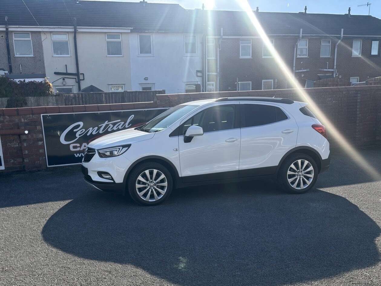 A 2017 VAUXHALL MOKKA X 1.4i Turbo Active SUV 5dr Petrol Manual Euro 6 (s/s) (140 ps) A 2017 VAUXHALL MOKKA X 1.4i Turbo Active SUV 5dr Petrol Manual Euro 6 (s/s) (140 ps)