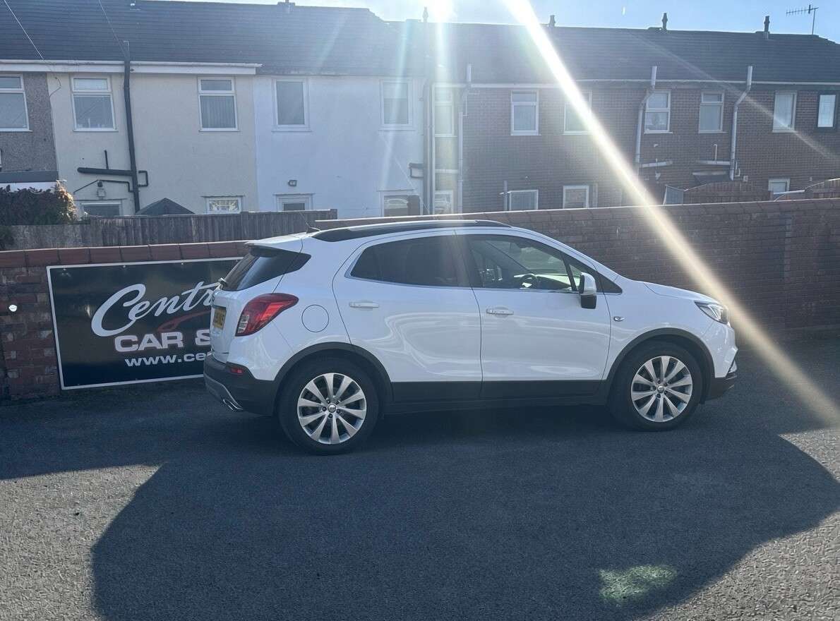 A 2017 VAUXHALL MOKKA X 1.4i Turbo Active SUV 5dr Petrol Manual Euro 6 (s/s) (140 ps) A 2017 VAUXHALL MOKKA X 1.4i Turbo Active SUV 5dr Petrol Manual Euro 6 (s/s) (140 ps)